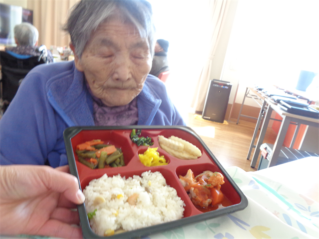 お楽しみ弁当
