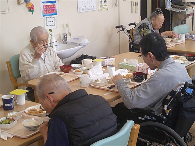 昼食