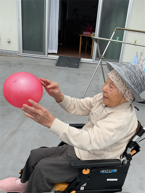 ボール遊び