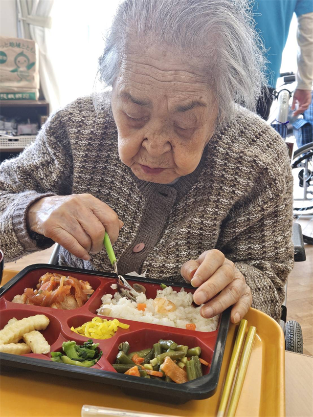 お楽しみ弁当